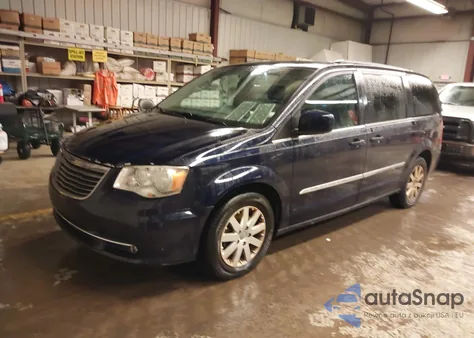 2016 Chrysler Town & Country Touring from USA, damaged, VIN 2C4RC1BGXGR214881